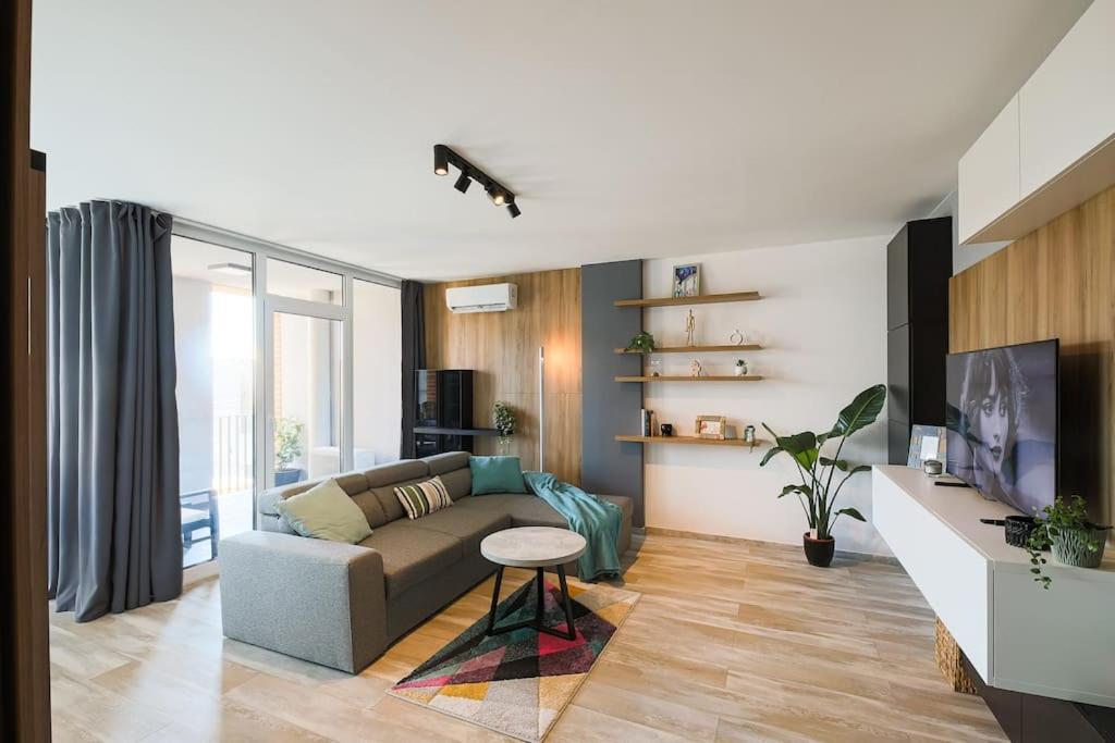 Luxury Apt. Near River & Parking Timişoara Exteriör bild